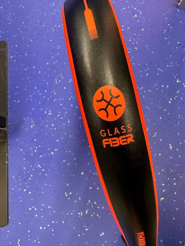 dettaglio laterale racchetta kuikma pr190 glass fiber