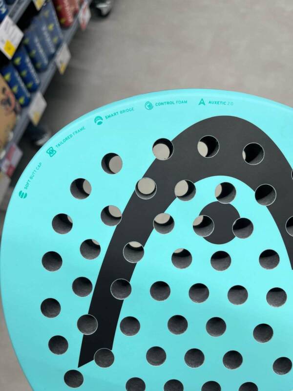 dettaglio racchetta padel kuikma padelbazar