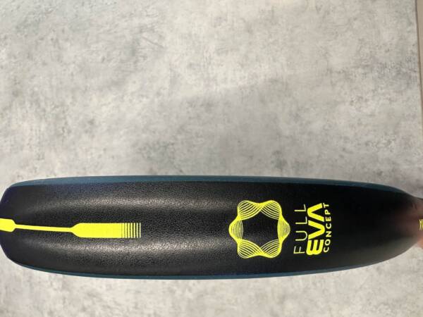 dettaglio superiore padelbazar racchetta kuikma react hybrid shape
